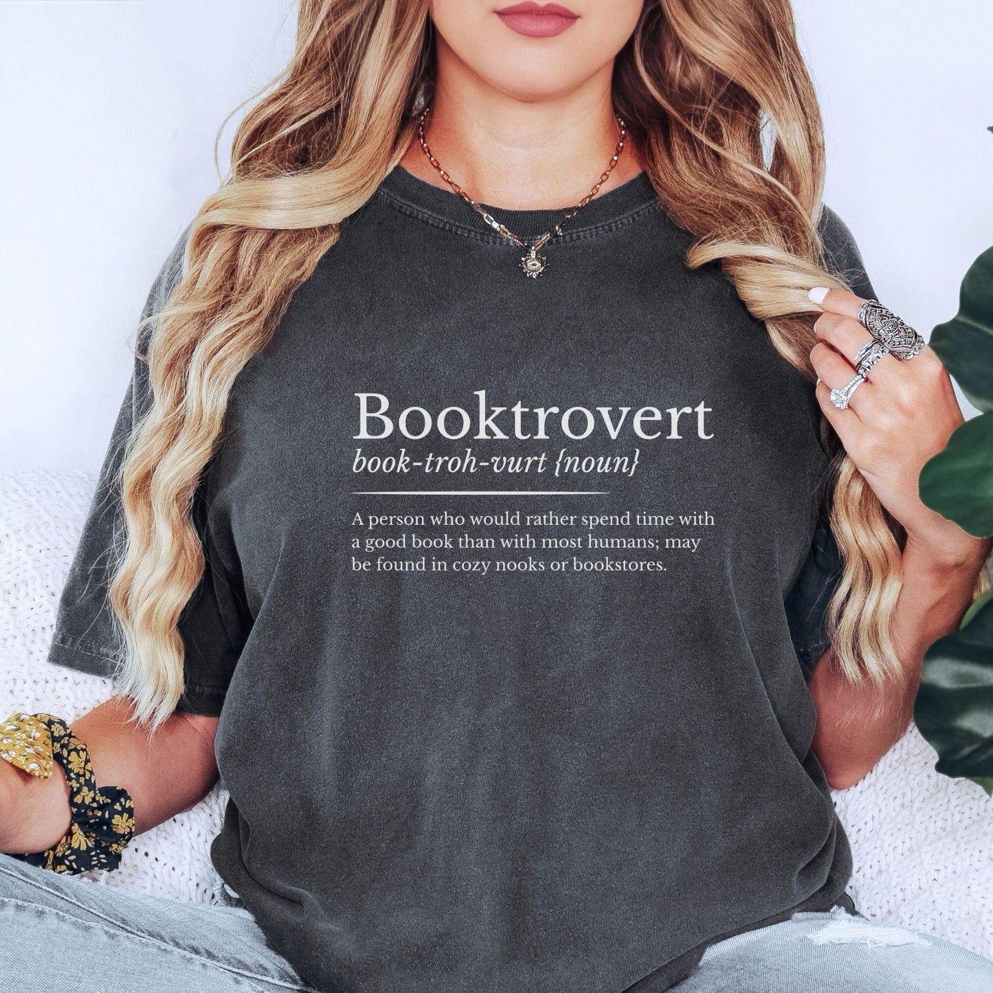 Booktrovert Definition T-Shirt BO005