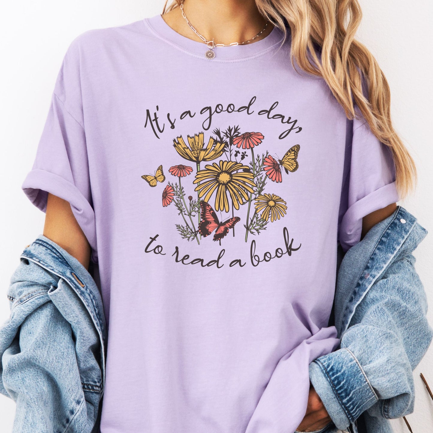 It's a Good Day To Read Shirt - Book Lover's T-Shirt BO008