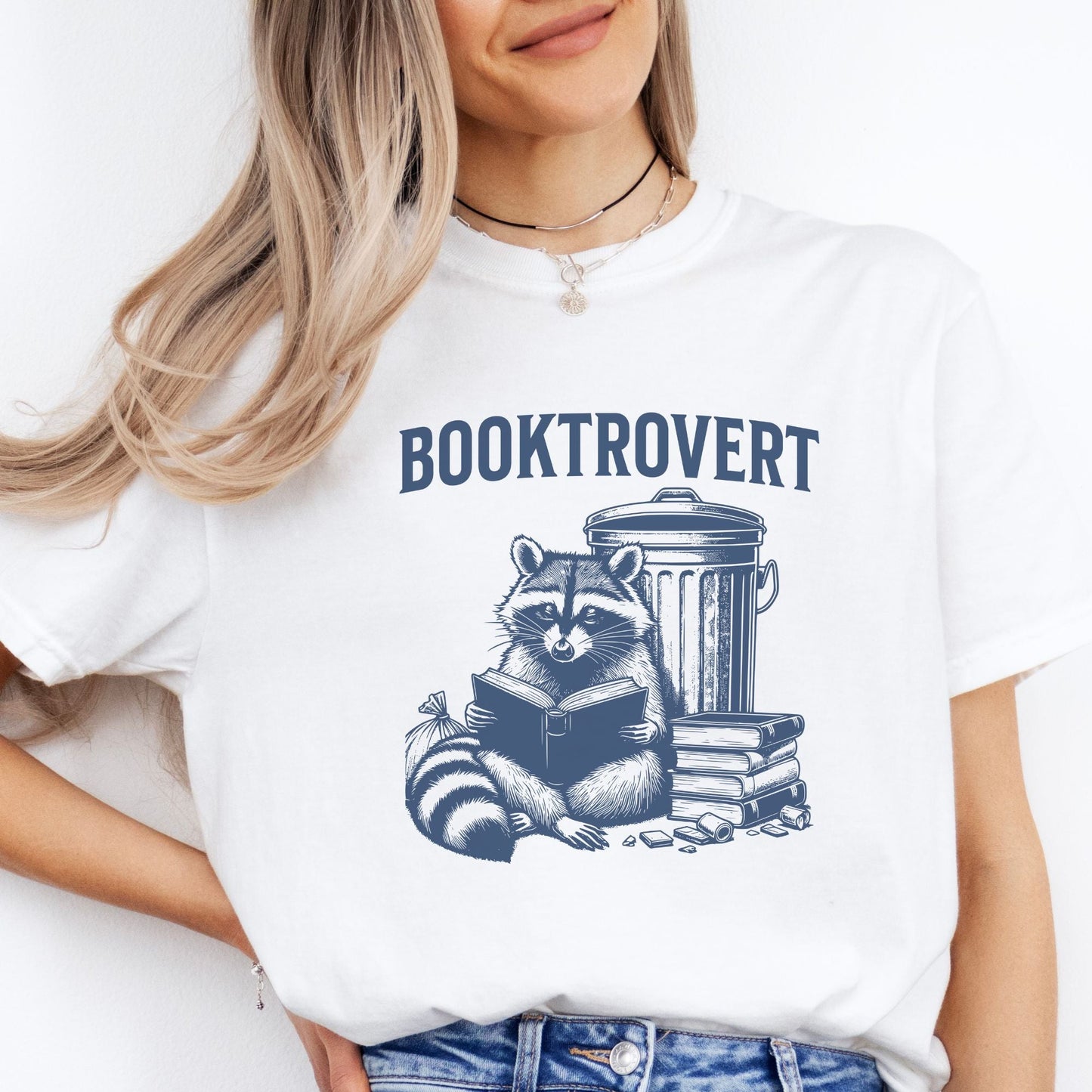 Booktrovert Racoon - Funny Bookish T-shirt, BO022